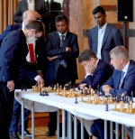 Chess players against covid and tornado